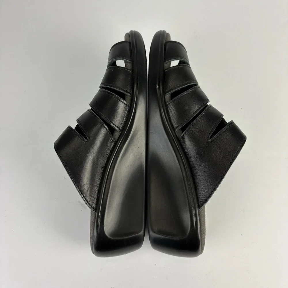 SAS Tripod Comfort Black Leather Slip On Sandals Size 6.5 W